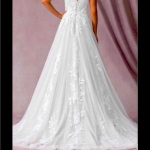 Size 12 wedding dress like new